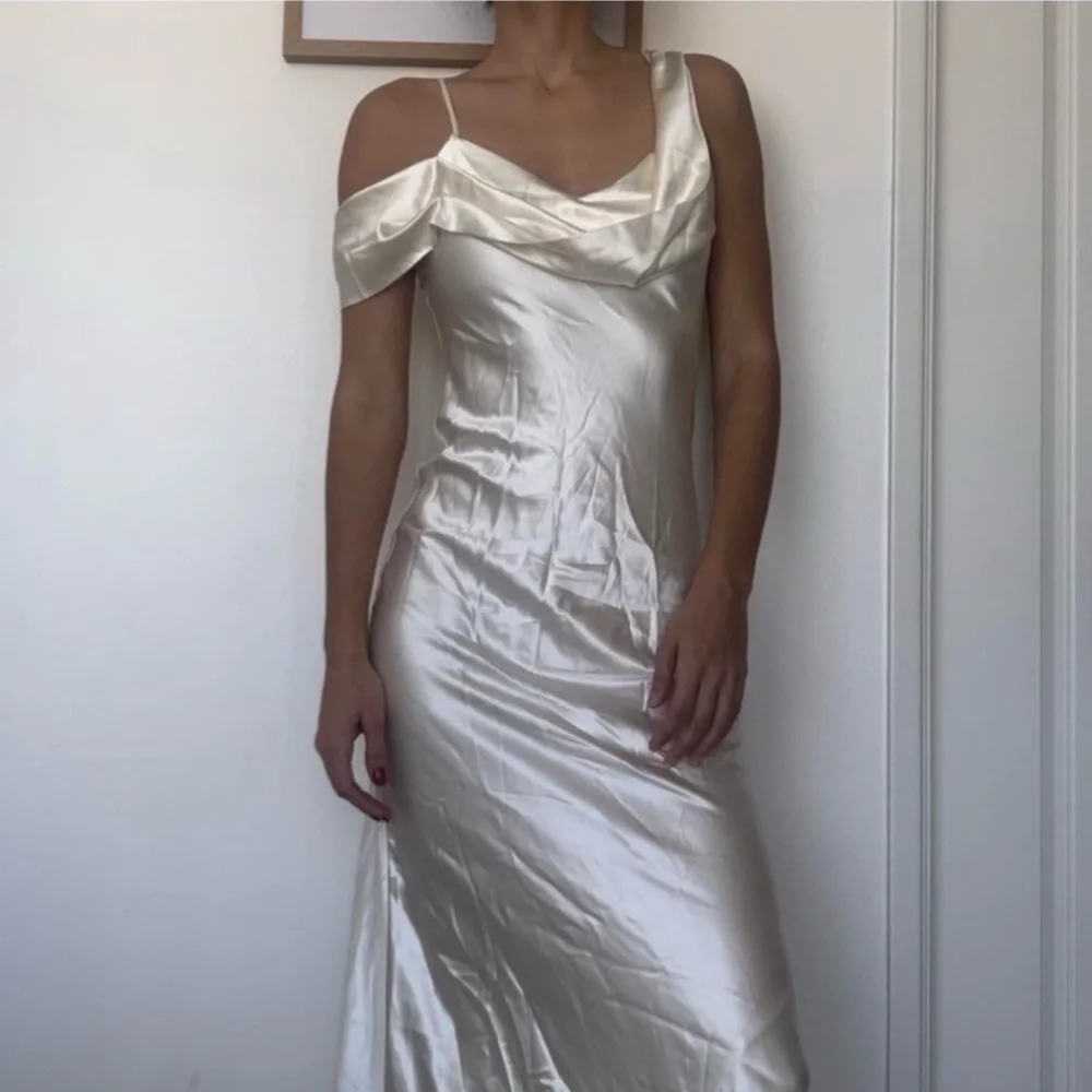 Reformation Ronda Luxe Ivory Bridal Gown NWT - Picture 3 of 11